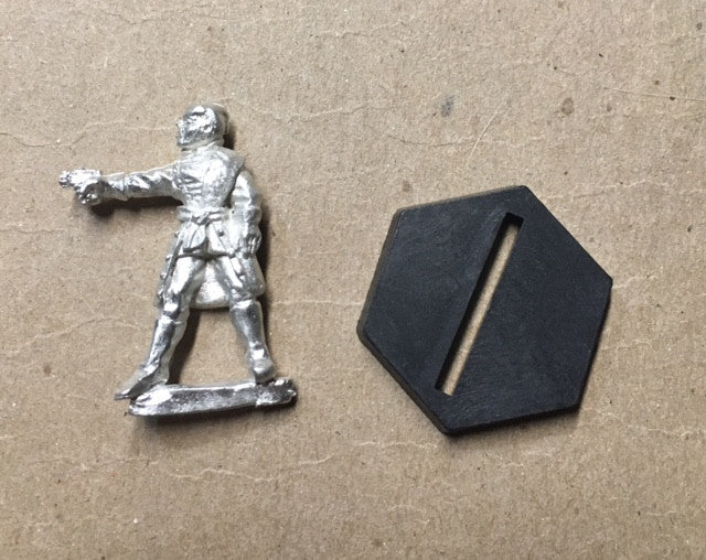 B5 RPG Narn Regime guard figure (aiming pistol)