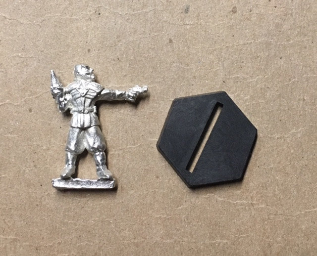 B5 RPG Narn Regime warrior figure (with pistol and knife)